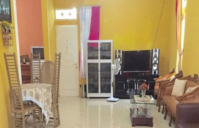 Villa Kota Bunga Camelia - Foto 11