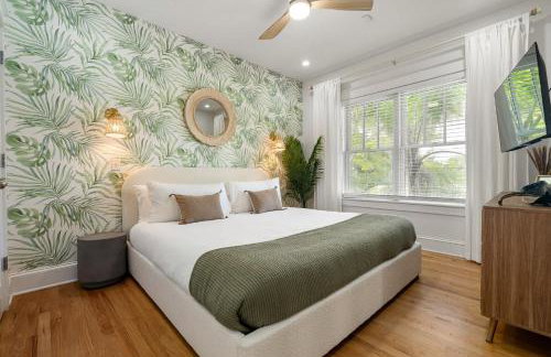 Casita Tropical l Walk to DT l Mins to Beach - Foto 1