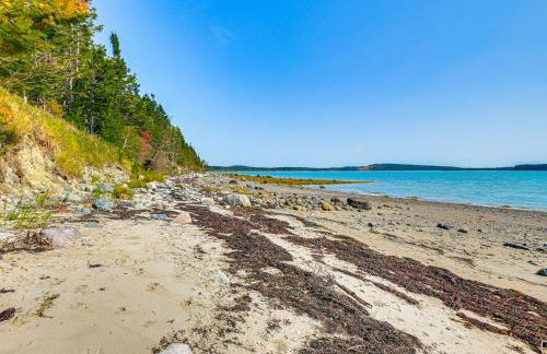 Waterfront Roque Bluffs Hideaway with Private Beach - Photo 25