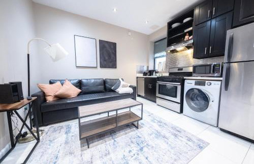 Comfy 2 bedroom apartment on Central Park West - Photo 18