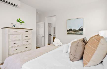 Sleeps 16 2 Homes Ocean Views Shared Pool Gym Near the Beach AvantStay - Foto 37