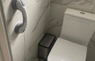 Watford Junction Oasis - Modern 3BR Ensuite with Garden - Foto 27