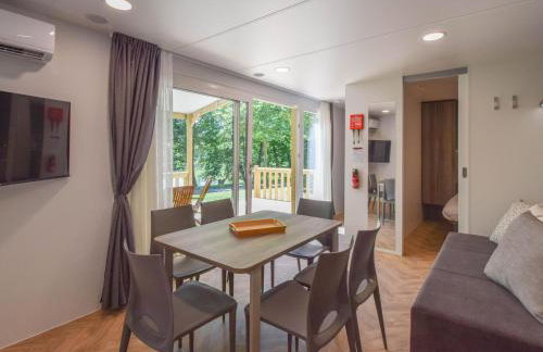 Cottage in Dordogne With Lake View and Pool - Foto 8