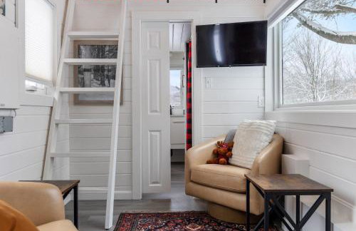 Maple Sugar Shack Tiny House with hot tub & river by Stowe - Foto 31