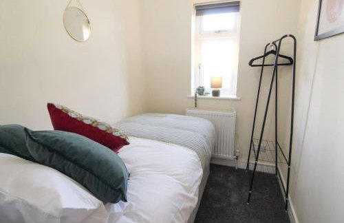 Cosy Modern 3 Bedroom House in Bradford City - Foto 22