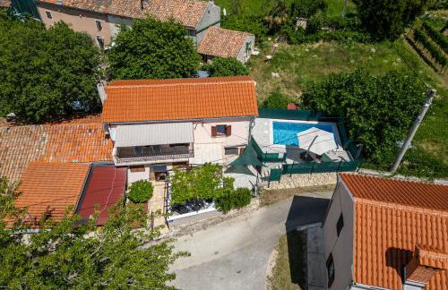 House Papinka with Private Pool & Garden - Happy Rentals - Photo 40