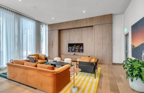 Modern Chic 1BR Downtown with Rooftop Pool & Views - Foto 36