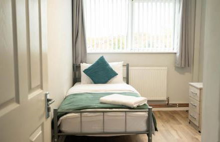 Reardon near warwick hospital, free parking, fast wifi, sleeps 5 - Foto 41