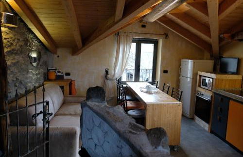 Appartamenti Montemezzo Le Case in Pietra - Photo 31