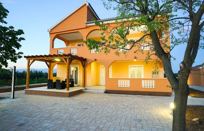 Holiday Home in Prkos With Private Pool - Foto 37