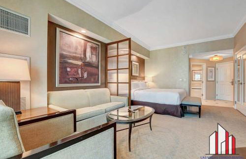 MGM Signature-32-607 F1 Track & Strip View Balcony - Foto 25