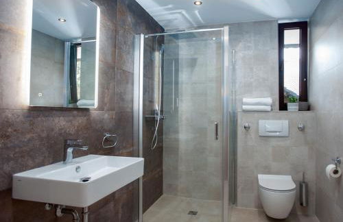 Zwick Apartments - Photo 11