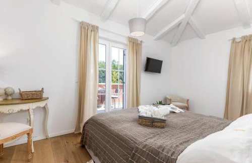 Villa Village by Villsy - with heated pool, spa, private tennis court, golf court, basketball court and playroom - Photo 34