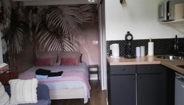 Petit cocon avec terrasse - Photo 5