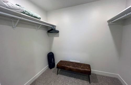 Alpine Escape Luxury Retreat, Hot Tub, Walkable, Mountain Views, 3 King Beds - Foto 25