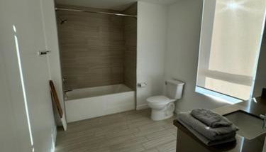 Modern Unit Near Glendale Galleria and Walk to Shopping & Dining! - Foto 2