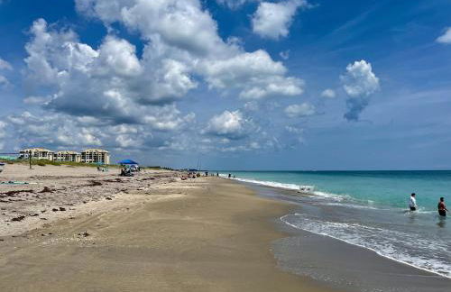 Excellent beach front community, golf course, tennis, sunny weather year round! - Foto 47