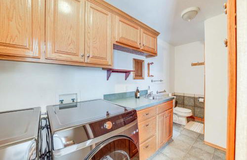 Game Room and Large Yard Vinita Farmhouse! - Foto 9