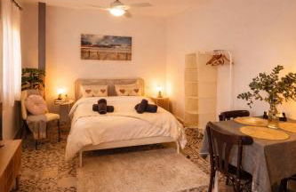 Precioso apartamento con a/a en Ruzafa con terracita privada y acceso a un jardín, para 2-3 personas - Photo 1