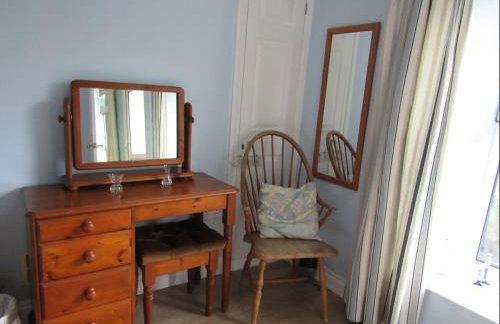 Beautiful & Peaceful Garden Retreat at 'The Lower Deck' - Foto 8