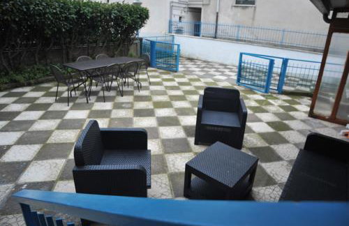 Coastal Cliff, Amalfi - Photo 4