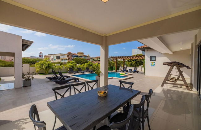 NEW 6BR Villa w Pool Across Street Palmbeach - Foto 33