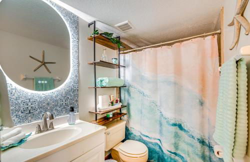 Waterfront Florida Escape with Pool and Private Dock! - Foto 16