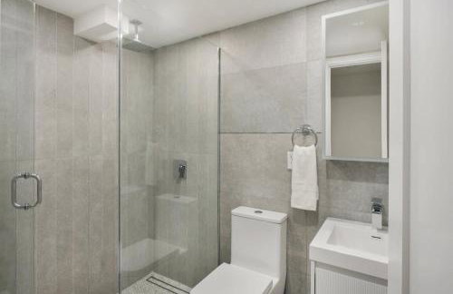 22nd Sleek Modern 1BR Gramercy - Foto 20