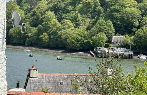 Holly Cottage - characterful cottage a stones throw from river Dart with front & back patios - Foto 4