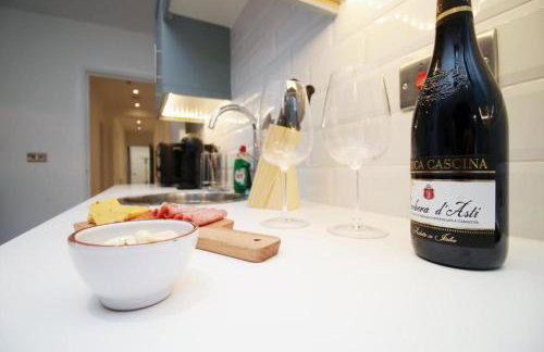 Spacious 2 Bedroom Apartment with Free parking - Foto 13