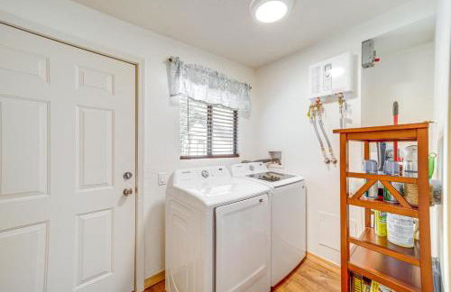 Hike, Hunt and Fish! Outdoor Pine Haven with Yard - Foto 19