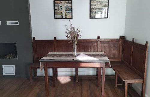 confortable maison familiale à l'entrée du village médiéval - Foto 10