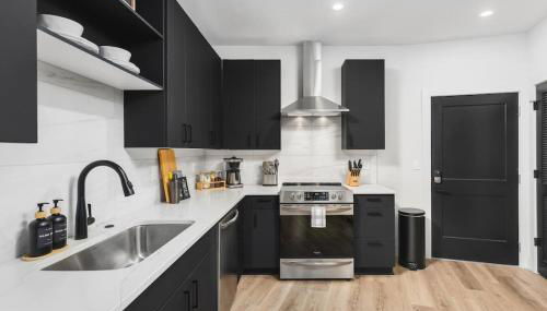 Premium Condo with Huge Patio near Vanderbilt & Downtown - Foto 2