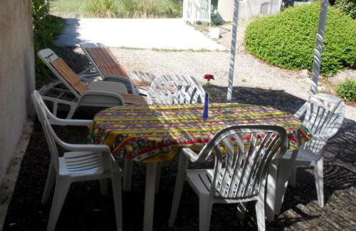 15mn de Cannes, Villa la Soleiade , Gites , type T2, clim, piscine, parking au Lac de Saint-Cassien VAR - Foto 7