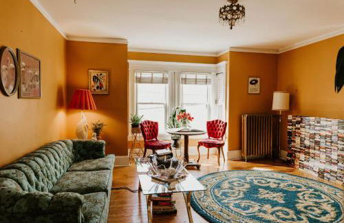 Retro Gem Box Victorian Steps from Irvine Park - Foto 5