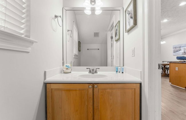 Palm Breeze Retreat Sleeps 10! - Foto 19