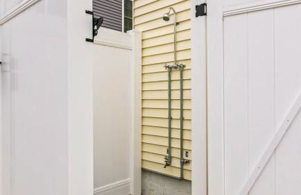 Modern Beach Retreat Sleeps 8 - Big Yard & BBQ - Foto 27