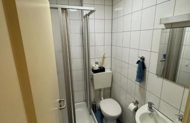 Sonniges CityNest Apartment mit Balkon und bester Verkehrsanbindung Komplette Unterkunft - Foto 12