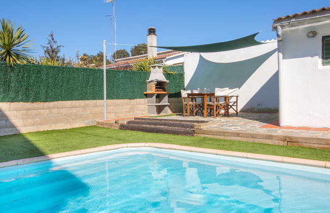 Belvilla by OYO Nona - Photo 1