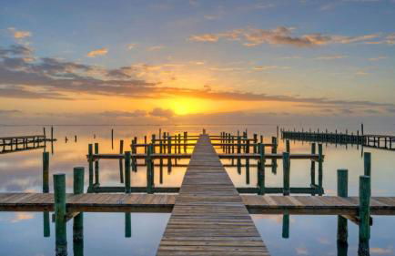 Sleeps 26 2 Homes w/ Waterfront Pool + Boat Dock Laguna Village Escape - Foto 10