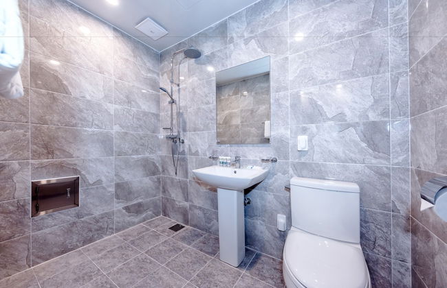 JnB Family Hotel - Photo 60