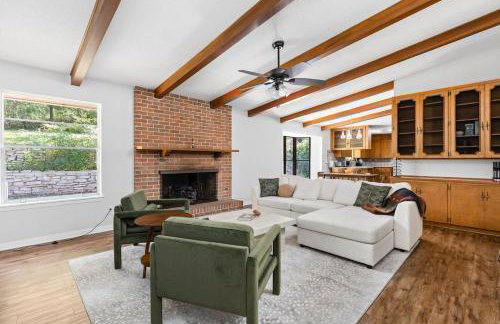 4-Bedroom Cowboy Retreat Steps from Zilker Park - Foto 25