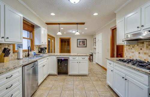 Large Dahlonega Home, Ideal for Family Gatherings! - Foto 9