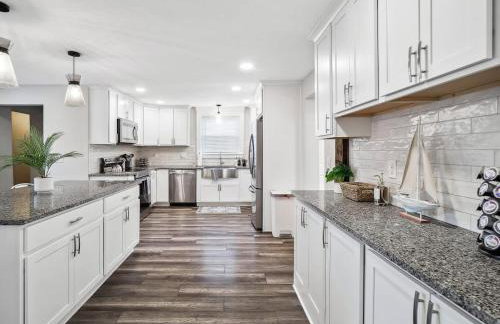 Countryside Getaway Large Shared Yard & Parking in Vermilion - Foto 15