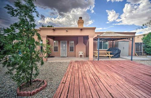 Convenient Las Cruces Home with Patio and Grill! - Foto 23