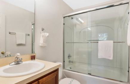 Quiet Corner Gem in Gated Crestwynd Bay - Foto 17