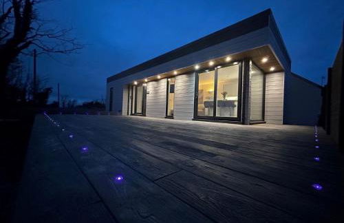 Lowern, Luxury Lodge with Hot Tub and Games Room - Photo 19