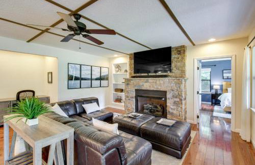 Dock & Hot Tub: Tennessee River Cabin Getaway - Foto 5