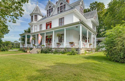 Creekfront Yellville Manor with Parlors and Fire Pit! - Foto 44