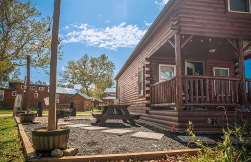 Charming Lakeview Cabin Near Geneva-On-The-Lake! - Foto 24